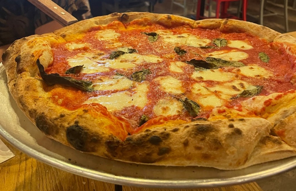 The 10 Best Neapolitan Pizzas Around the World: A Delicious&nbsp;Journey